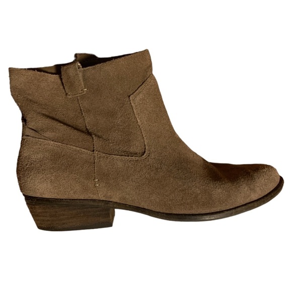 Dolce Vita Tan Suede Leather Ankle Boots Size 10 Western Style Bootie Pull On - Picture 2 of 8
